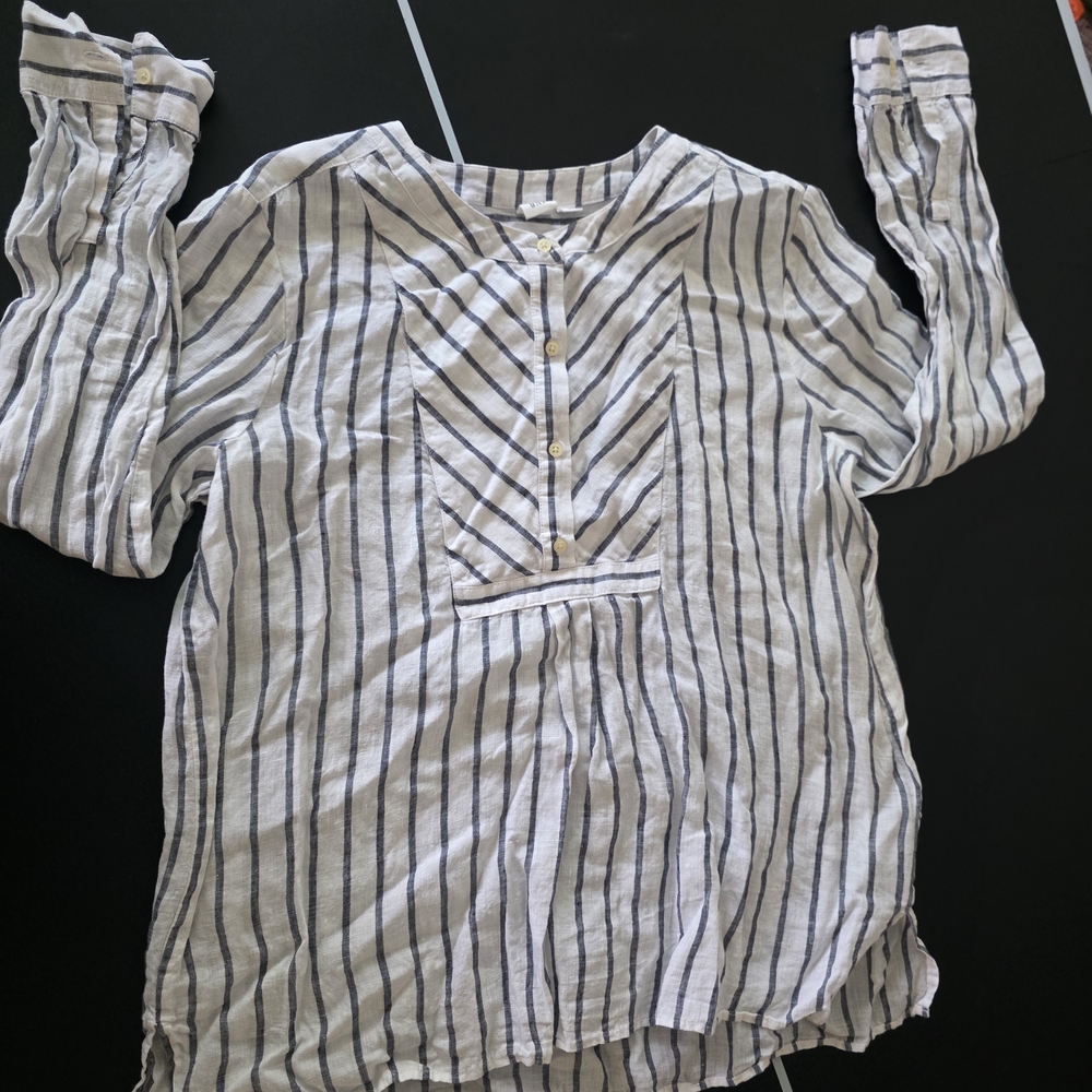 GAP Navy and White Striped Shirt